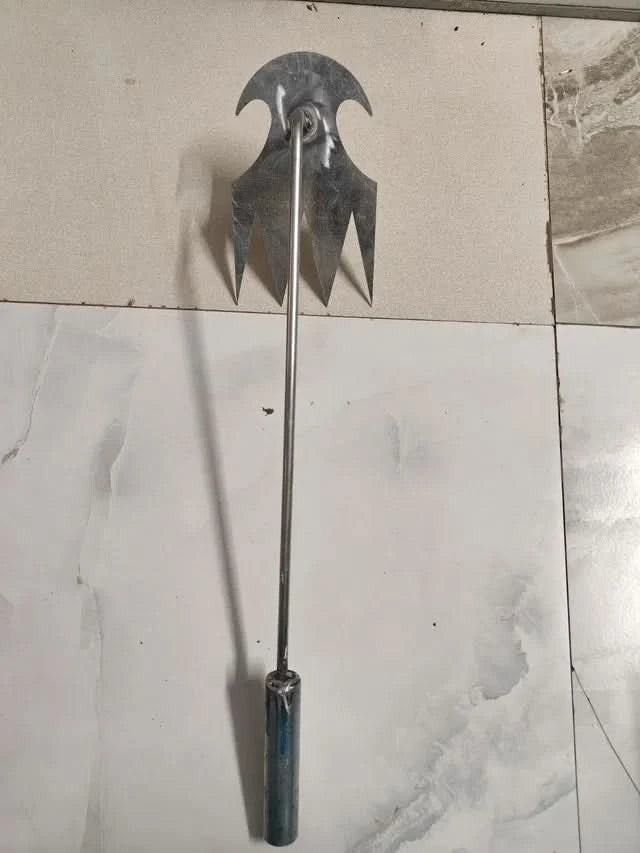 RootOut Pro – Premium Sharp Weeding Tool | Durable Root Remover for Gardens & Back-Saving Ergonomic Grip.