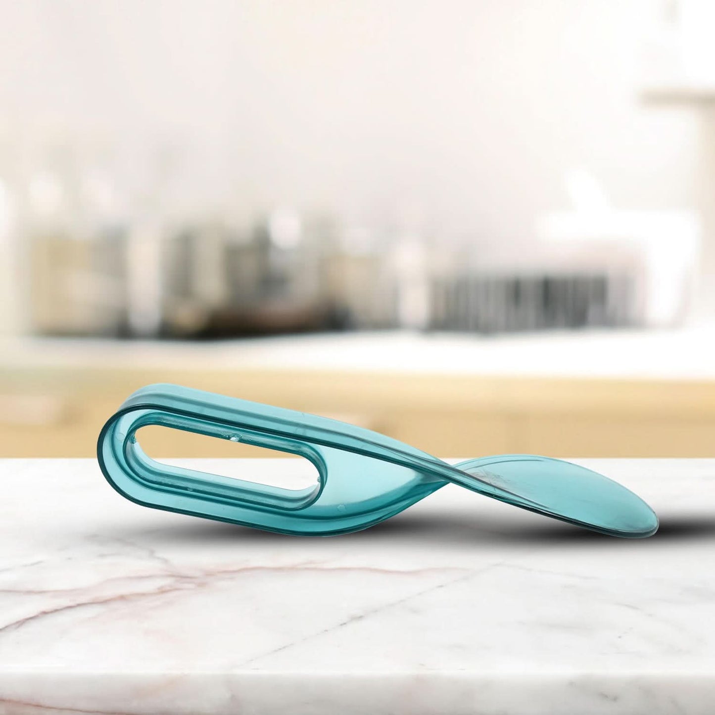 LiftAssist – Ergonomic Mattress & Bedsheet Lifter Tool | Bed Making Helper for Pain Relief (Pack of 1).